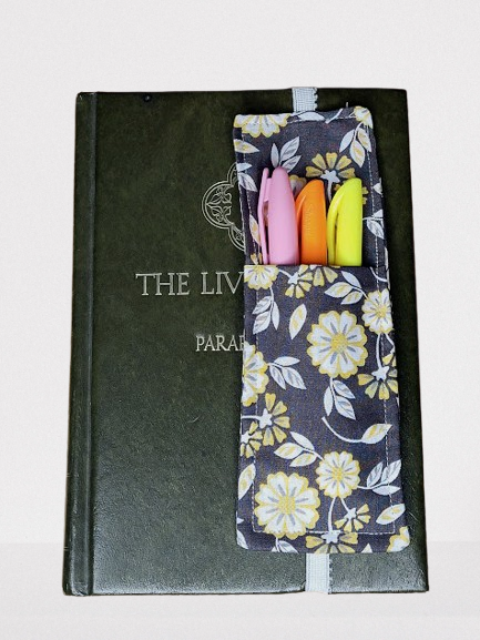 BIBLE/JOURNAL PEN HOLDER